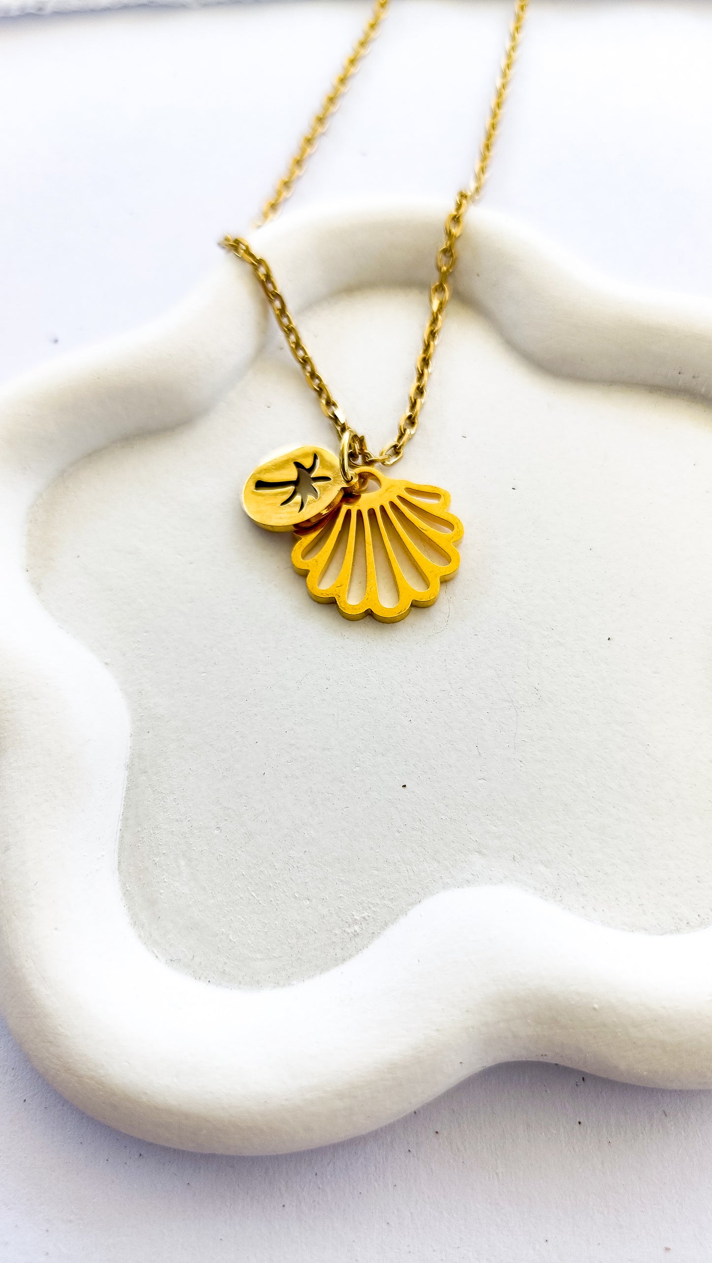 Sea Shell + Palm Tree Minimalistic Necklace