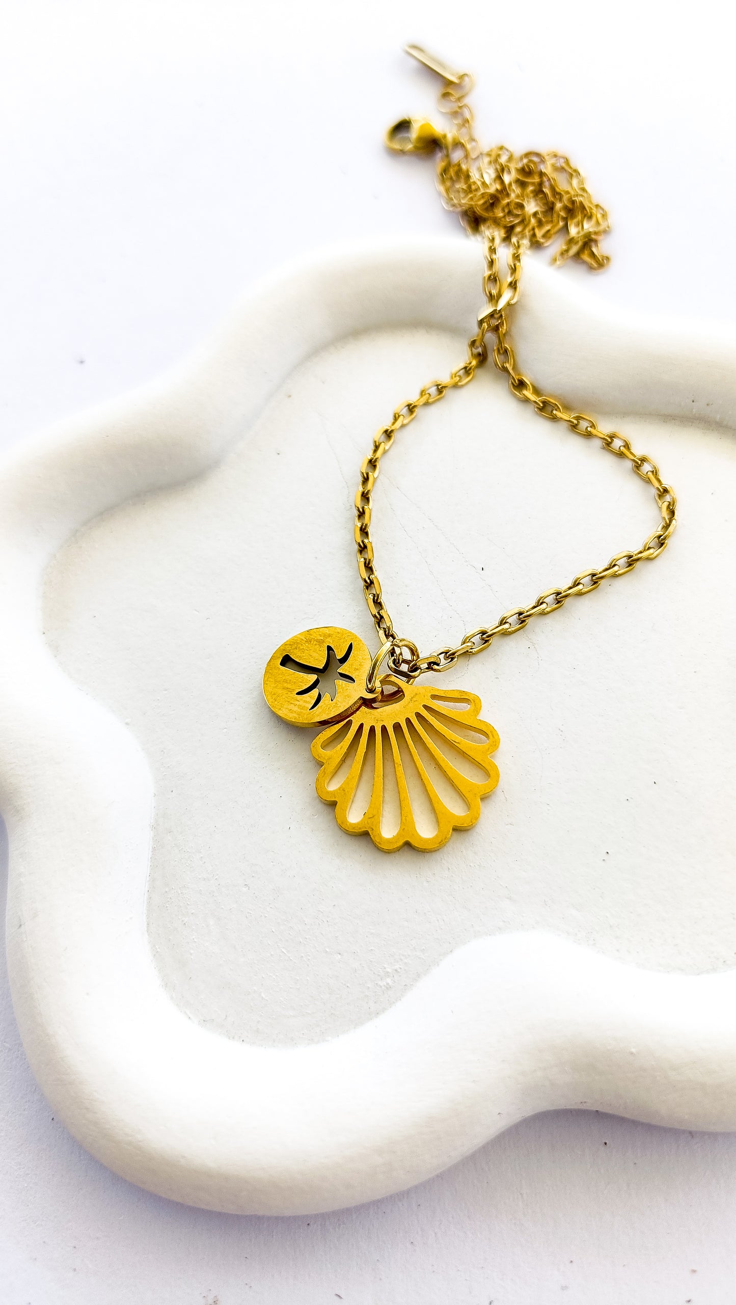 Sea Shell + Palm Tree Minimalistic Necklace